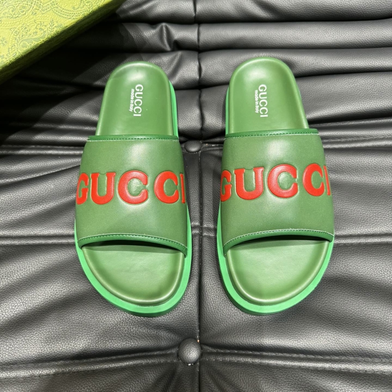 G*u*i slippers